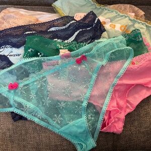 NWT 6 Cheekie Pantie Bundle - Victoria Secret size L